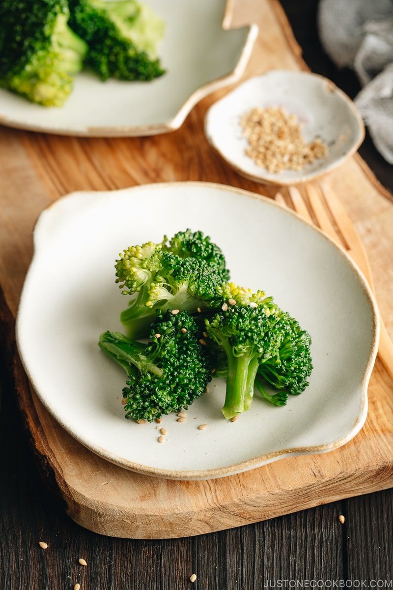cover for Broccoli Blanched with Sesame Oil